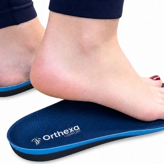 Pieds soutenus uniformément sur les semelles